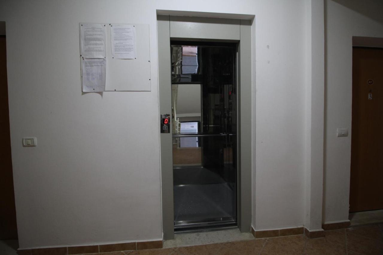 Chill Out Apartment Sarandë Exterior foto